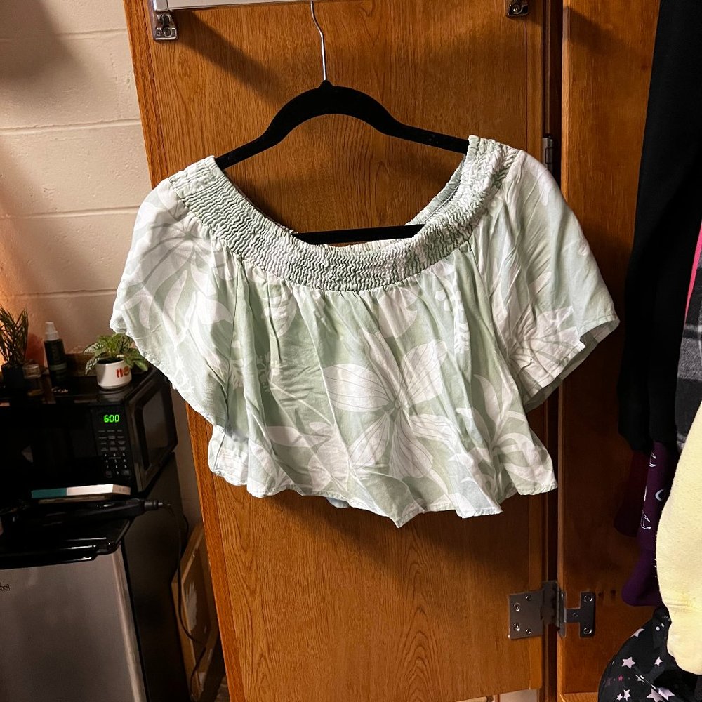 Off the shoulders cropped top